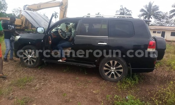 Acheter Occasion Voiture Toyota Land Cruiser Noir à Yaoundé, Central Cameroon Acheter Occasion Voiture Toyota Land Cruiser Noir à Yaoundé, Central Cameroon