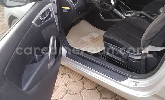 Sayi Na hannu Hyundai Veloster Sauran Mota in Yaounde a Babban Kamaru Sayi Na hannu Hyundai Veloster Sauran Mota in Yaounde a Babban Kamaru