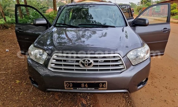 Sayi Na hannu Toyota Highlander Sauran Mota in Yaounde a Babban Kamaru Sayi Na hannu Toyota Highlander Sauran Mota in Yaounde a Babban Kamaru