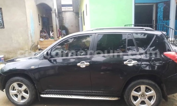Acheter Occasion Voiture Toyota RAV4 Noir à Yaoundé, Central Cameroon Acheter Occasion Voiture Toyota RAV4 Noir à Yaoundé, Central Cameroon