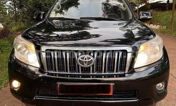 Sayi Na hannu Toyota Prado Black Mota in Yaounde a Babban Kamaru