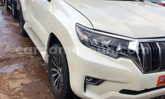 Acheter Occasion Voiture Toyota Corolla Blanc à Yaoundé, Central Cameroon Acheter Occasion Voiture Toyota Corolla Blanc à Yaoundé, Central Cameroon