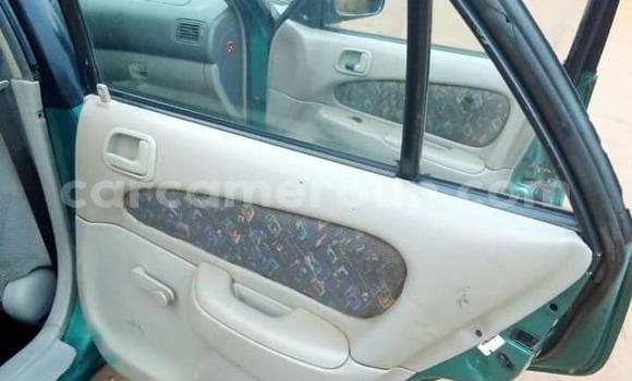 Sayi Na hannu Toyota Yaris Green Mota in Yaounde a Babban Kamaru Sayi Na hannu Toyota Yaris Green Mota in Yaounde a Babban Kamaru