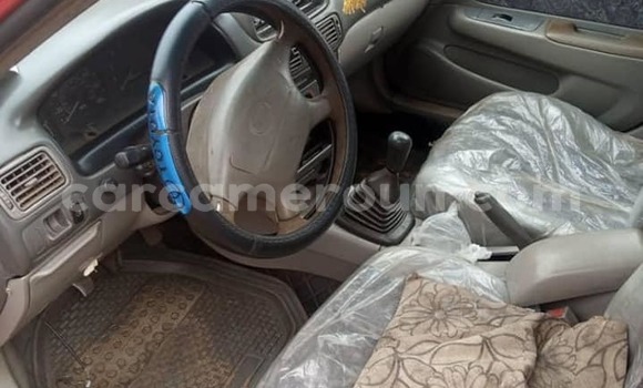 Sayi Na hannu Volkswagen Beetle Red Mota in Yaounde a Babban Kamaru Sayi Na hannu Volkswagen Beetle Red Mota in Yaounde a Babban Kamaru