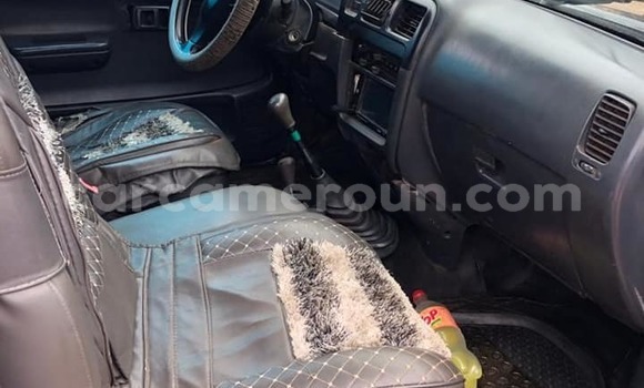 Sayi Na hannu Toyota Hilux Black Mota in Yaounde a Babban Kamaru Sayi Na hannu Toyota Hilux Black Mota in Yaounde a Babban Kamaru