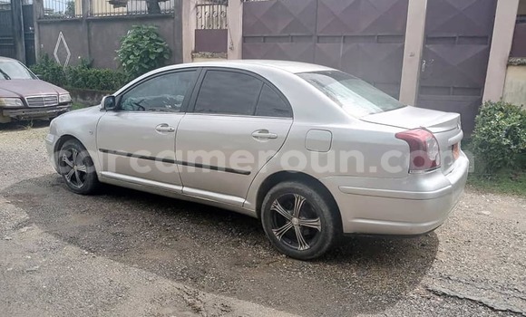Sayi Na hannu Toyota Avensis Sauran Mota in Yaounde a Babban Kamaru Sayi Na hannu Toyota Avensis Sauran Mota in Yaounde a Babban Kamaru