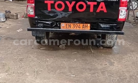 Sayi Na hannu Toyota Pickup Black Mota in Yaounde a Babban Kamaru Sayi Na hannu Toyota Pickup Black Mota in Yaounde a Babban Kamaru