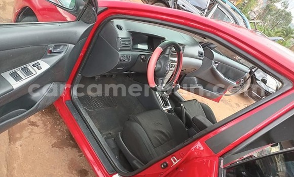 Sayi Na hannu Toyota Corolla Red Mota in Yaounde a Babban Kamaru Sayi Na hannu Toyota Corolla Red Mota in Yaounde a Babban Kamaru