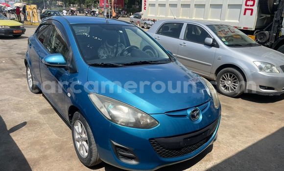 Sayi Imported Mazda Demio Blue Mota in Douala a Ƙasar Kamaru