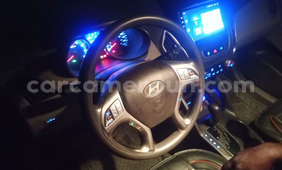 Buy Used Hyundai Tucson Red Car in Douala in Littoral Cameroon Buy Used Hyundai Tucson Red Car in Douala in Littoral Cameroon