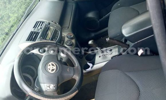 Acheter Occasion Voiture Toyota RAV4 Noir à Yaoundé, Central Cameroon Acheter Occasion Voiture Toyota RAV4 Noir à Yaoundé, Central Cameroon