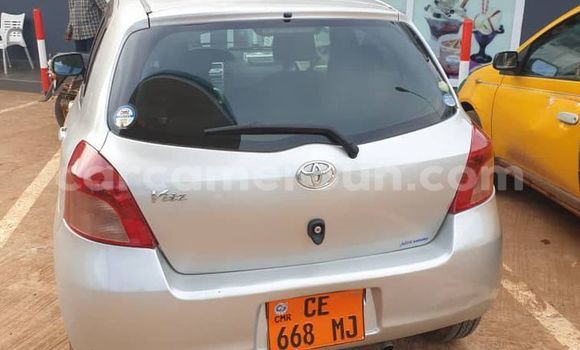 Acheter Occasion Voiture Toyota Yaris Gris à Yaoundé, Central Cameroon Acheter Occasion Voiture Toyota Yaris Gris à Yaoundé, Central Cameroon