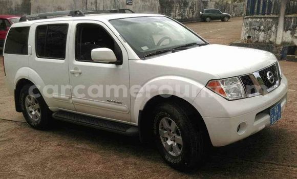 Acheter Occasion Voiture Nissan Pathfinder Blanc à Yaoundé, Central Cameroon Acheter Occasion Voiture Nissan Pathfinder Blanc à Yaoundé, Central Cameroon