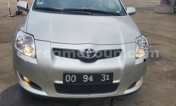 Sayi Na hannu Toyota Auris Sauran Mota in Douala a Ƙasar Kamaru