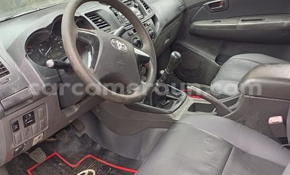 Buy Used Toyota Hilux White Car in Douala in Littoral Cameroon Buy Used Toyota Hilux White Car in Douala in Littoral Cameroon