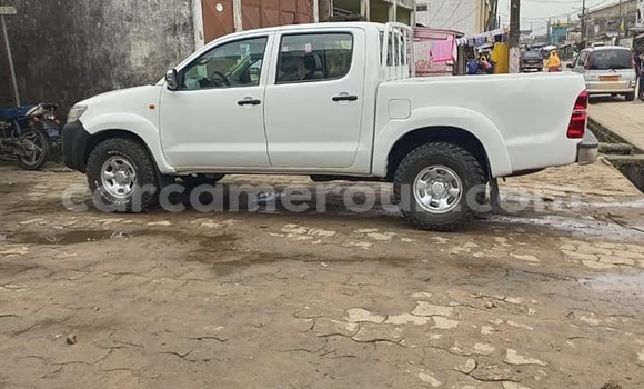 Buy Used Toyota Hilux White Car in Douala in Littoral Cameroon Buy Used Toyota Hilux White Car in Douala in Littoral Cameroon