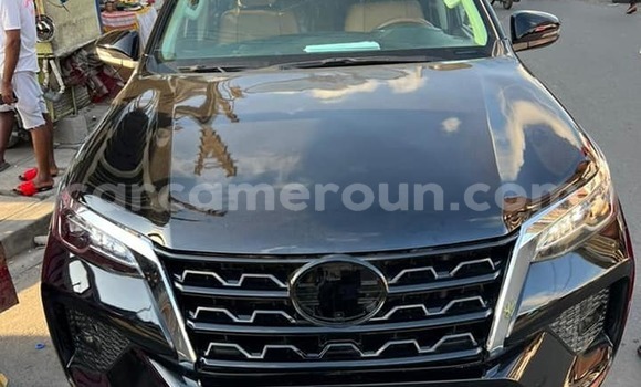 Acheter Occasion Voiture Toyota Fortuner Noir à Douala, Littoral Cameroon