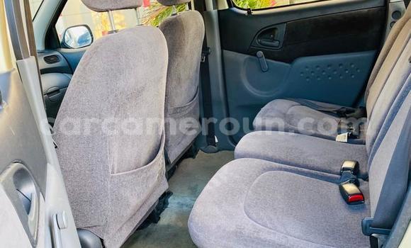 Sayi Imported Toyota Yaris Verso M Mota in Douala a Ƙasar Kamaru Sayi Imported Toyota Yaris Verso M Mota in Douala a Ƙasar Kamaru