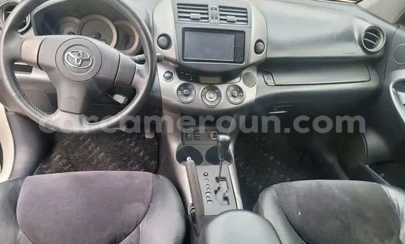Buy Used Toyota Vanguard White Car in Yaounde in Central Cameroon Buy Used Toyota Vanguard White Car in Yaounde in Central Cameroon