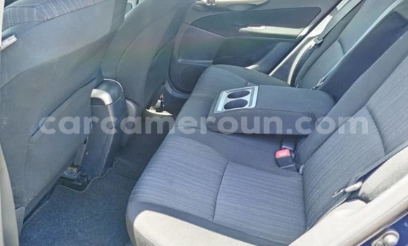 Sayi Imported Toyota Auris Blue Mota in Douala a Ƙasar Kamaru Sayi Imported Toyota Auris Blue Mota in Douala a Ƙasar Kamaru