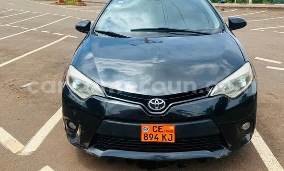 Sayi Na hannu Toyota Corolla Black Mota in Yaounde a Babban Kamaru Sayi Na hannu Toyota Corolla Black Mota in Yaounde a Babban Kamaru