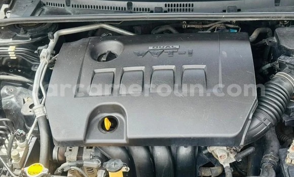 Sayi Na hannu Toyota Corolla Black Mota in Yaounde a Babban Kamaru Sayi Na hannu Toyota Corolla Black Mota in Yaounde a Babban Kamaru