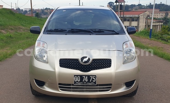 Acheter Occasion Voiture Toyota Vitz Marron à Yaoundé, Central Cameroon Acheter Occasion Voiture Toyota Vitz Marron à Yaoundé, Central Cameroon
