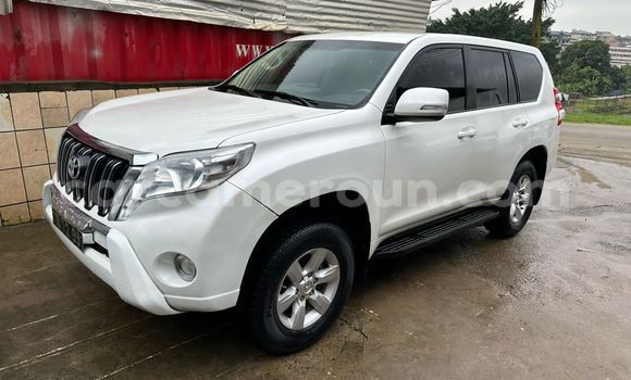 Acheter Occasion Voiture Toyota Land Cruiser Prado Blanc à Yaoundé, Central Cameroon