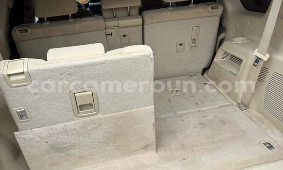 Sayi Na hannu Toyota Land Cruiser Prado White Mota in Yaounde a Babban Kamaru Sayi Na hannu Toyota Land Cruiser Prado White Mota in Yaounde a Babban Kamaru