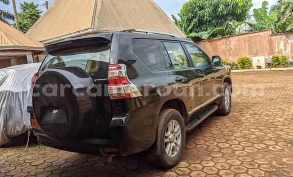 Sayi Na hannu Toyota Land Cruiser Prado Black Mota in Yaounde a Babban Kamaru Sayi Na hannu Toyota Land Cruiser Prado Black Mota in Yaounde a Babban Kamaru