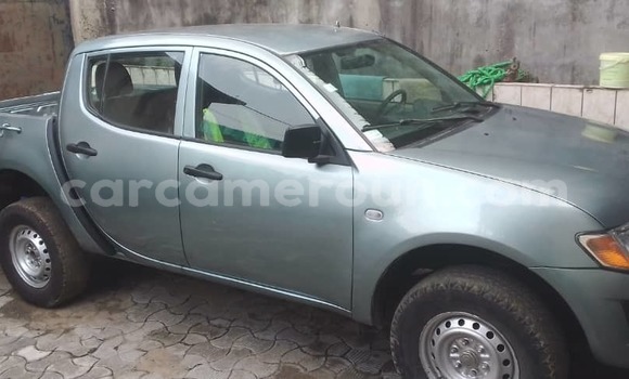 Acheter Occasion Voiture Mitsubishi L200 Gris à Douala, Littoral Cameroon