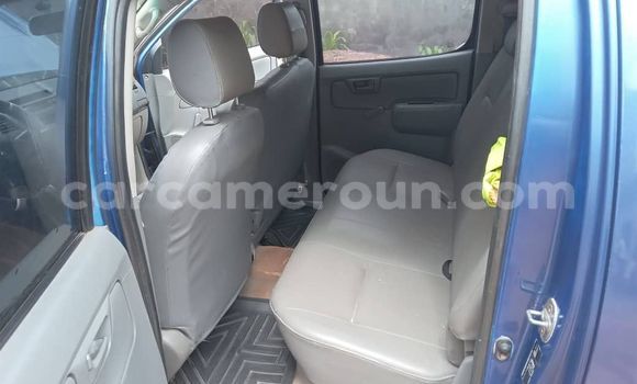 Sayi Na hannu Toyota Hilux Blue Mota in Yaounde a Babban Kamaru Sayi Na hannu Toyota Hilux Blue Mota in Yaounde a Babban Kamaru
