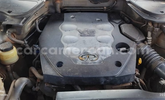 Sayi Na hannu Infiniti FX Azurfa Mota in Yaounde a Babban Kamaru Sayi Na hannu Infiniti FX Azurfa Mota in Yaounde a Babban Kamaru