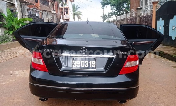 Sayi Na hannu Mercedes‒Benz W128 Black Mota in Yaounde a Babban Kamaru Sayi Na hannu Mercedes‒Benz W128 Black Mota in Yaounde a Babban Kamaru