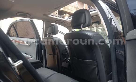 Sayi Na hannu Mercedes‒Benz W128 Black Mota in Yaounde a Babban Kamaru Sayi Na hannu Mercedes‒Benz W128 Black Mota in Yaounde a Babban Kamaru