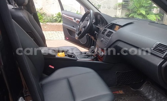 Sayi Na hannu Mercedes‒Benz W128 Black Mota in Yaounde a Babban Kamaru Sayi Na hannu Mercedes‒Benz W128 Black Mota in Yaounde a Babban Kamaru