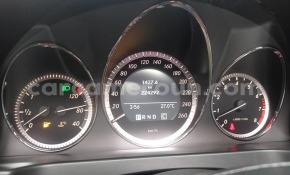 Sayi Na hannu Mercedes‒Benz W128 Black Mota in Yaounde a Babban Kamaru Sayi Na hannu Mercedes‒Benz W128 Black Mota in Yaounde a Babban Kamaru