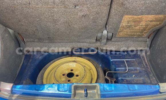 Sayi Na hannu Toyota Yaris Blue Mota in Yaounde a Babban Kamaru Sayi Na hannu Toyota Yaris Blue Mota in Yaounde a Babban Kamaru