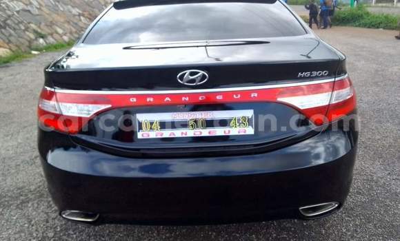 Acheter Occasion Voiture Hyundai Grandeur Noir à Yaoundé, Central Cameroon Acheter Occasion Voiture Hyundai Grandeur Noir à Yaoundé, Central Cameroon
