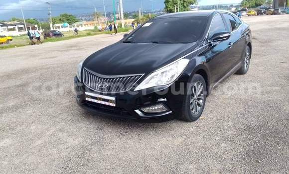 Acheter Occasion Voiture Hyundai Grandeur Noir à Yaoundé, Central Cameroon Acheter Occasion Voiture Hyundai Grandeur Noir à Yaoundé, Central Cameroon