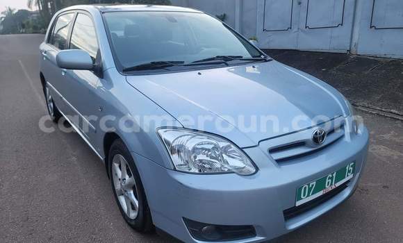 Sayi Na hannu Toyota Runx Azurfa Mota in Yaounde a Babban Kamaru