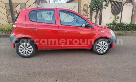 Acheter Occasion Voiture Toyota Yaris Rouge à Yaoundé, Central Cameroon Acheter Occasion Voiture Toyota Yaris Rouge à Yaoundé, Central Cameroon