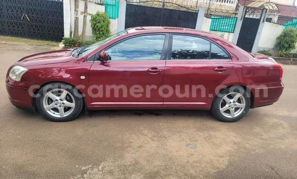 Sayi Na hannu Toyota Avensis Red Mota in Yaounde a Babban Kamaru Sayi Na hannu Toyota Avensis Red Mota in Yaounde a Babban Kamaru