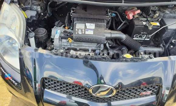 Buy Used Toyota Vitz Blue Car in Yaounde in Central Cameroon Buy Used Toyota Vitz Blue Car in Yaounde in Central Cameroon