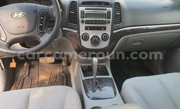 Buy Used Hyundai Santa Fe White Car in Yaounde in Central Cameroon Buy Used Hyundai Santa Fe White Car in Yaounde in Central Cameroon