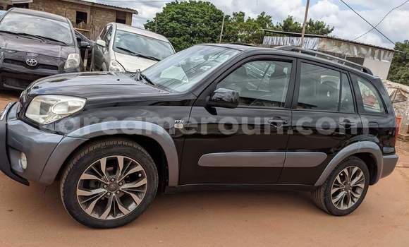 Acheter Occasion Voiture Toyota RAV4 Noir à Yaoundé, Central Cameroon Acheter Occasion Voiture Toyota RAV4 Noir à Yaoundé, Central Cameroon