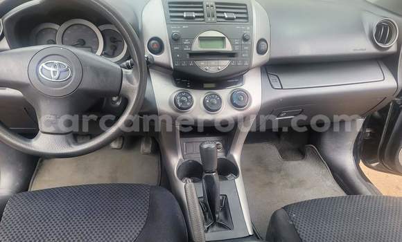 Acheter Occasion Voiture Toyota RAV4 Noir à Yaoundé, Central Cameroon Acheter Occasion Voiture Toyota RAV4 Noir à Yaoundé, Central Cameroon