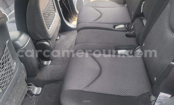 Acheter Occasion Voiture Toyota RAV4 Noir à Yaoundé, Central Cameroon Acheter Occasion Voiture Toyota RAV4 Noir à Yaoundé, Central Cameroon