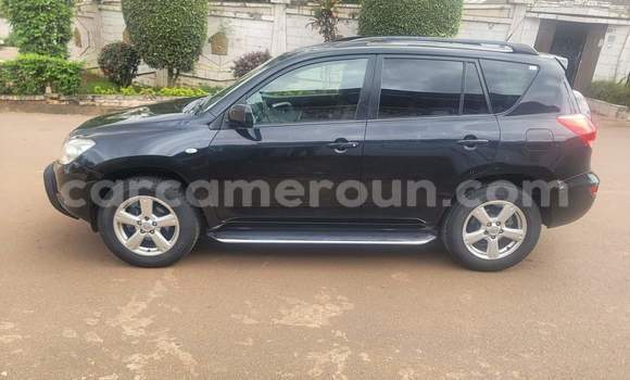 Acheter Occasion Voiture Toyota RAV4 Noir à Yaoundé, Central Cameroon Acheter Occasion Voiture Toyota RAV4 Noir à Yaoundé, Central Cameroon