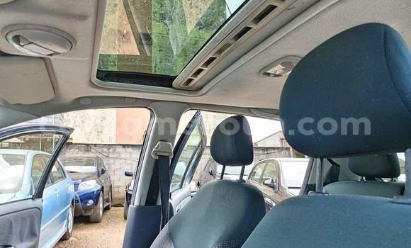 Buy Used Toyota Yaris Blue Car in Yaounde in Central Cameroon Buy Used Toyota Yaris Blue Car in Yaounde in Central Cameroon